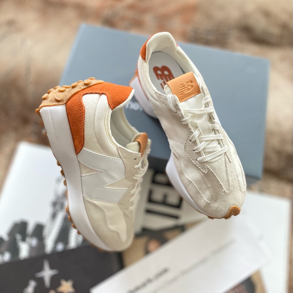 New Balance 327 Sneakers - Picture 12 of 16